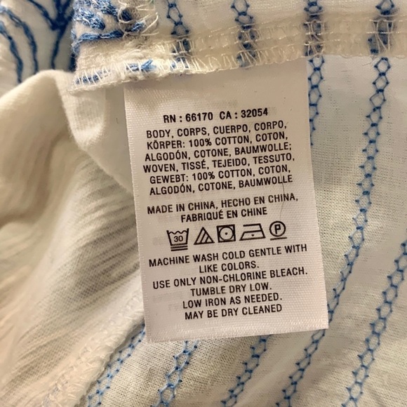 AKEMI + KIN‎ by ANTHROPOLOGIE NWOT Embroidered Sienna Top in Blue Motif - Picture 6 of 10